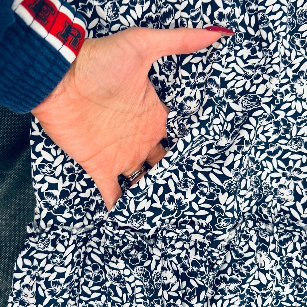 🔥J.Crew Floral V-Neck Dress🔥 - Picture 4 of 6